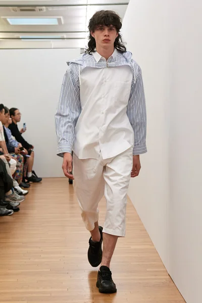 Look 34